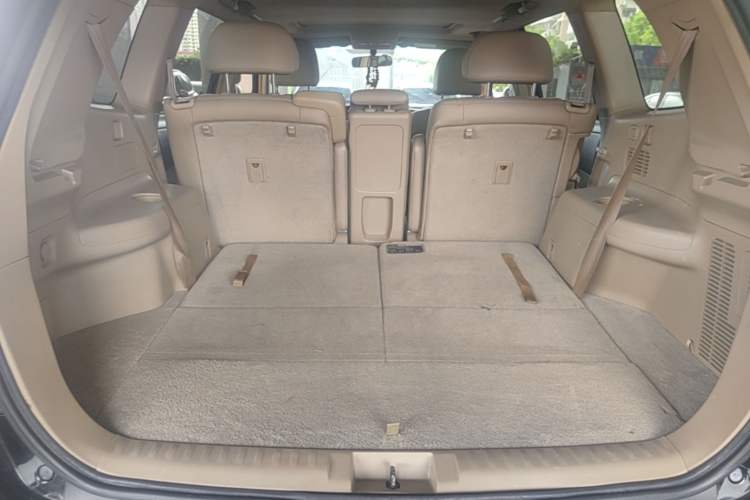 Used Toyota Highlander 2013 2.7L Two-Wheel Drive 7-Seater Zijin Edition Trunk