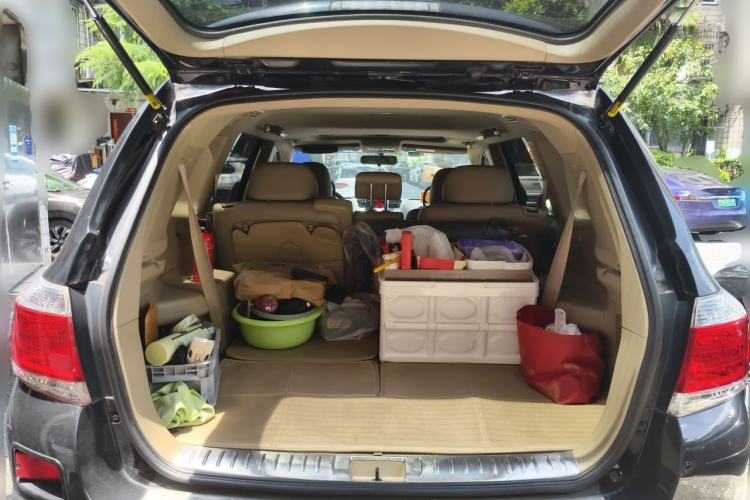 Used Toyota Highlander 2013 2.7L 2WD 7-Seater Explorer Edition Trunk
