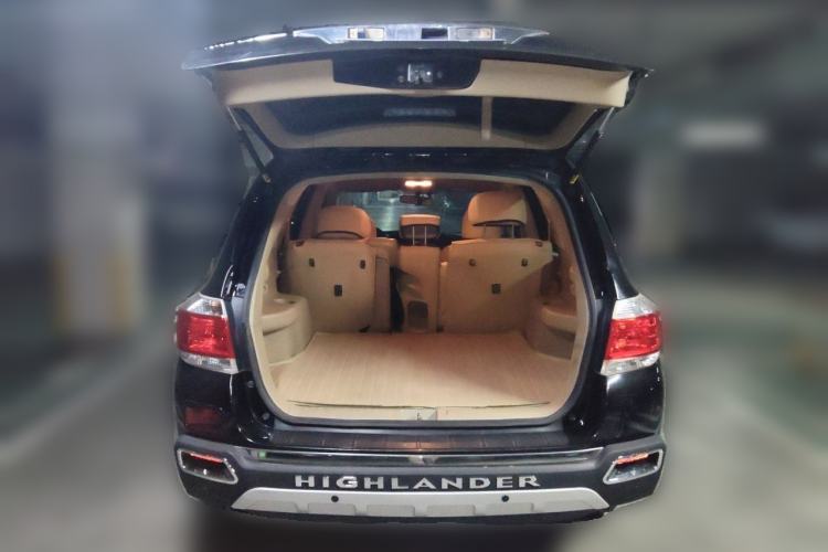 Used Toyota Highlander 2013 2.7L Two-Wheel Drive 5-Seater Purple Gold Edition Trunk