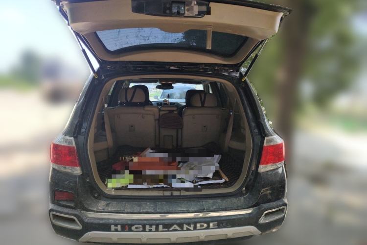 Used Toyota Highlander 2013 2.7L Two-Wheel Drive 7-Seater Zijin Edition Trunk