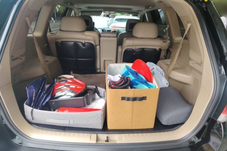 Used Toyota Highlander 2013 2.7L Two-Wheel Drive 7-Seater Zijin Edition Trunk