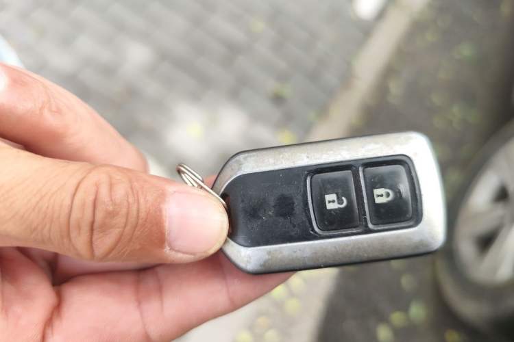 Used Toyota Highlander 2013 2.7L Two-Wheel Drive 7-Seater Zijin Edition Vehicle Key