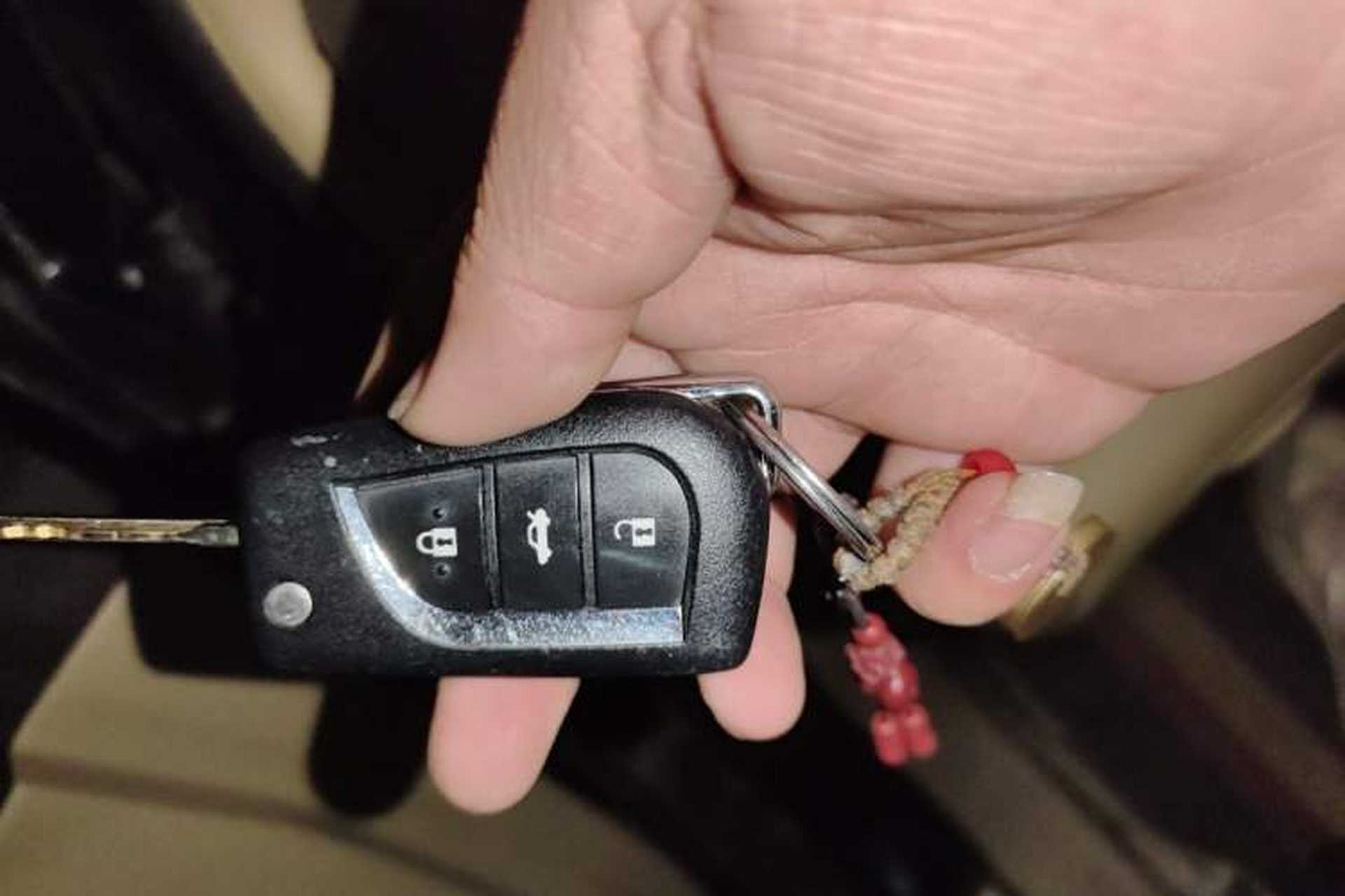 Used Toyota Highlander 2013 2.7L Two-Wheel Drive 7-Seater Zijin Edition Vehicle Key