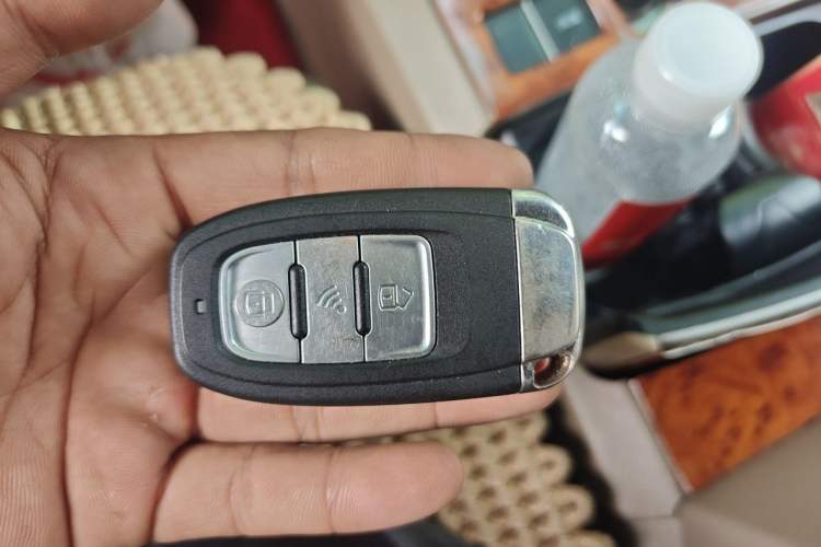 Used Toyota Highlander 2013 2.7L Two-Wheel Drive 7-Seater Zijin Edition Vehicle Key