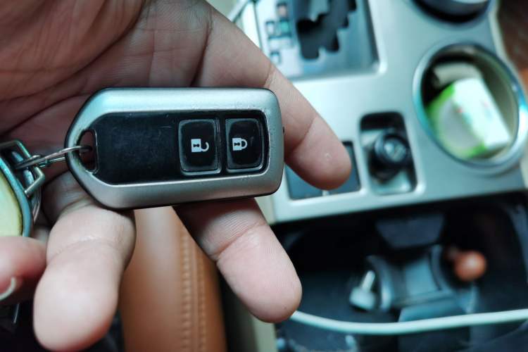 Used Toyota Highlander 2013 2.7L Two-Wheel Drive 7-Seater Zijin Edition Vehicle Key