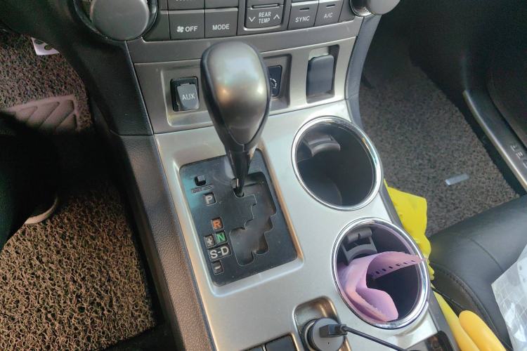 Used Toyota Highlander 2013 2.7L Two-Wheel Drive 7-Seater Zijin Edition Gear Lever