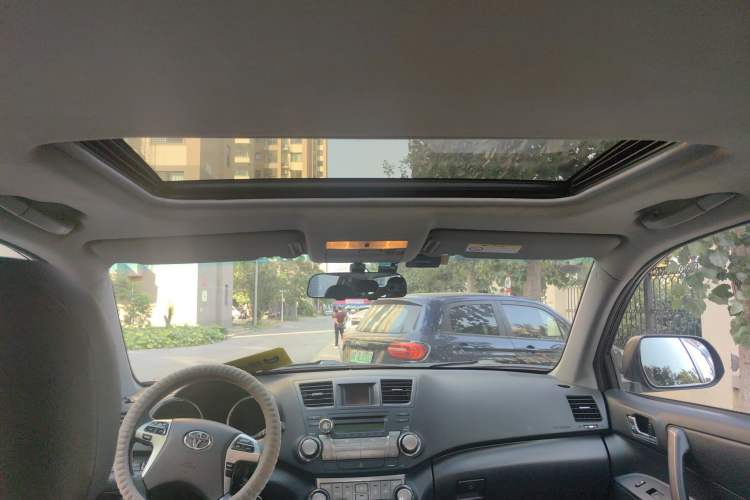 Used Toyota Highlander 2013 2.7L Two-Wheel Drive 7-Seater Zijin Edition Headliner