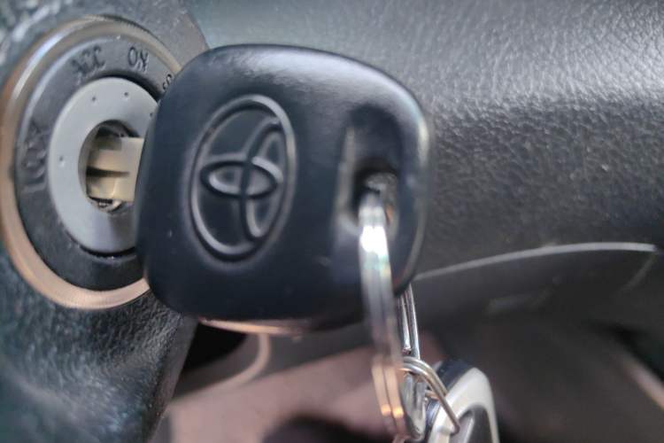 Used Toyota Highlander 2013 2.7L Two-Wheel Drive 7-Seater Zijin Edition Interior 1
