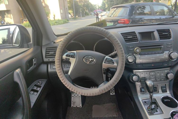 Used Toyota Highlander 2013 2.7L Two-Wheel Drive 7-Seater Zijin Edition Steering Wheel