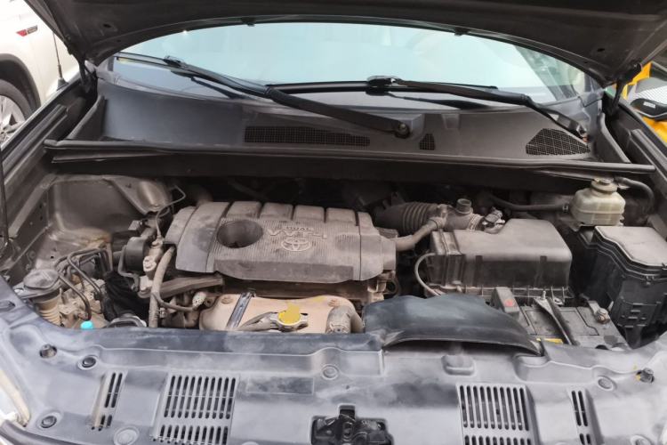 Used Toyota Highlander 2013 2.7L Two-Wheel Drive 5-Seater Purple Gold Edition Engine Bay