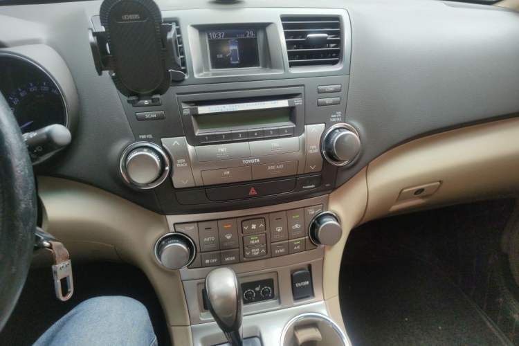 Used Toyota Highlander 2013 2.7L 2WD 7-Seater Explorer Edition Audio And AC Panel