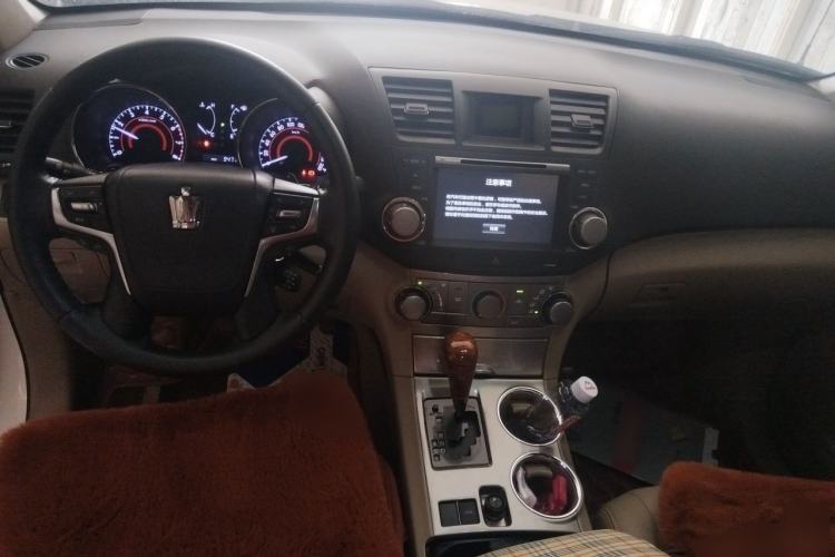 Used Toyota Highlander 2013 2.7L Two-Wheel Drive 5-Seater Purple Gold Edition Center Console