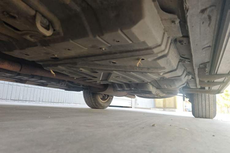 Used Toyota Highlander 2013 2.7L Two-Wheel Drive 5-Seater Purple Gold Edition Chassis Front Left