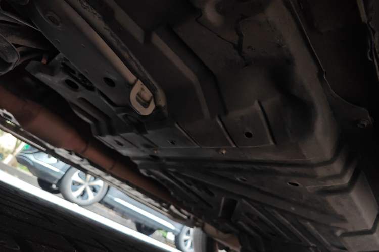 Used Toyota Highlander 2013 2.7L Two-Wheel Drive 5-Seater Purple Gold Edition Chassis Front Left