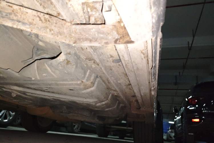 Used Toyota Highlander 2013 2.7L Two-Wheel Drive 7-Seater Zijin Edition Chassis Front Left