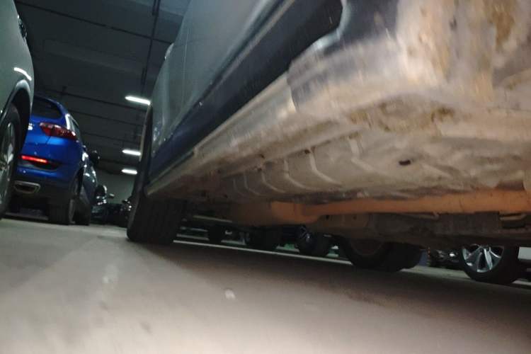 Used Toyota Highlander 2013 2.7L Two-Wheel Drive 7-Seater Zijin Edition Chassis Front Right