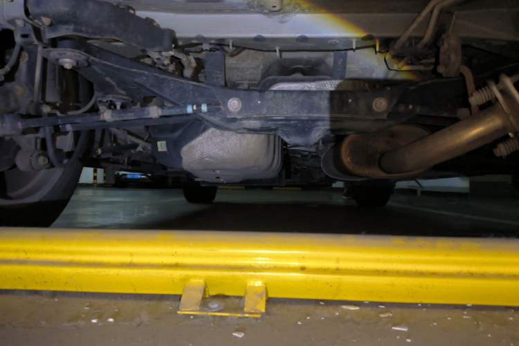 Used Toyota Highlander 2013 2.7L Two-Wheel Drive 7-Seater Zijin Edition Chassis Rear