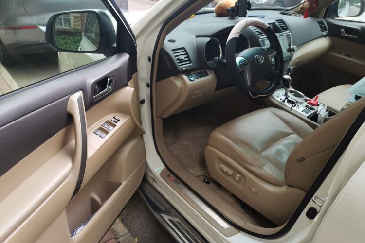 Used Toyota Highlander 2013 2.7L 2WD 7-Seater Explorer Edition Driver Seat