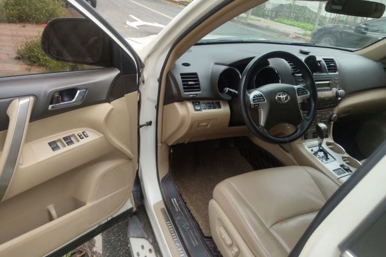 Used Toyota Highlander 2013 2.7L 2WD 7-Seater Explorer Edition Driver Seat