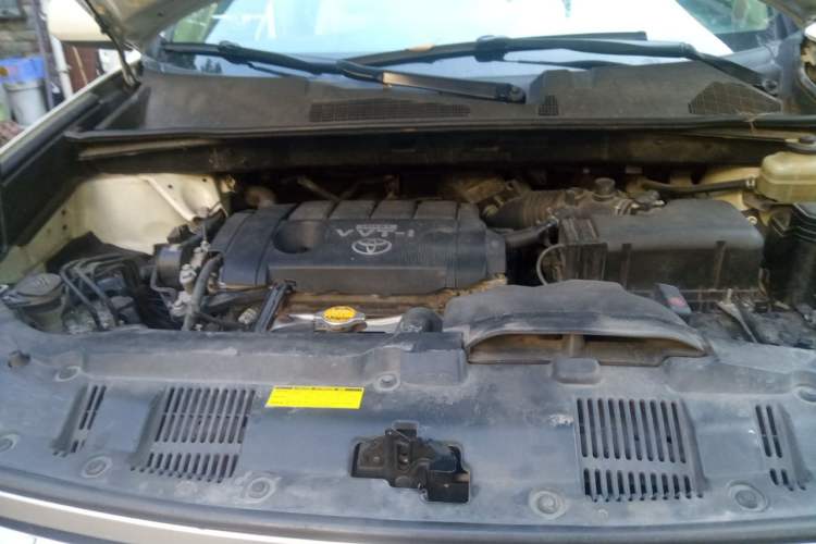 Used Toyota Highlander 2013 2.7L Two-Wheel Drive 5-Seater Purple Gold Edition Engine Bay