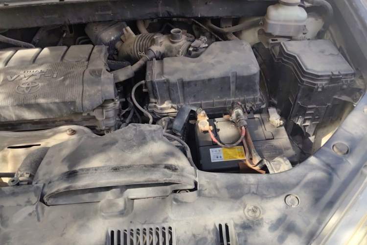 Used Toyota Highlander 2013 2.7L Two-Wheel Drive 5-Seater Purple Gold Edition Engine Bay Left
