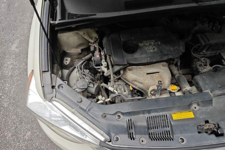 Used Toyota Highlander 2013 2.7L Two-Wheel Drive 5-Seater Purple Gold Edition Engine Bay Right