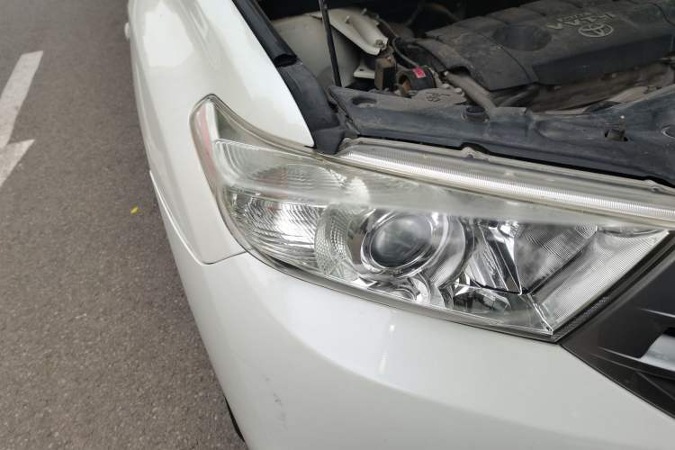 Used Toyota Highlander 2013 2.7L 2WD 7-Seater Explorer Edition Engine Bay Right