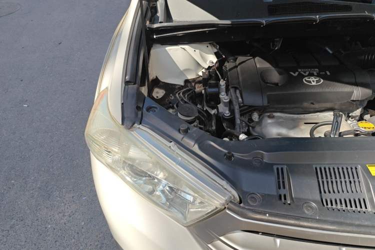Used Toyota Highlander 2013 2.7L Two-Wheel Drive 5-Seater Purple Gold Edition Engine Bay Right