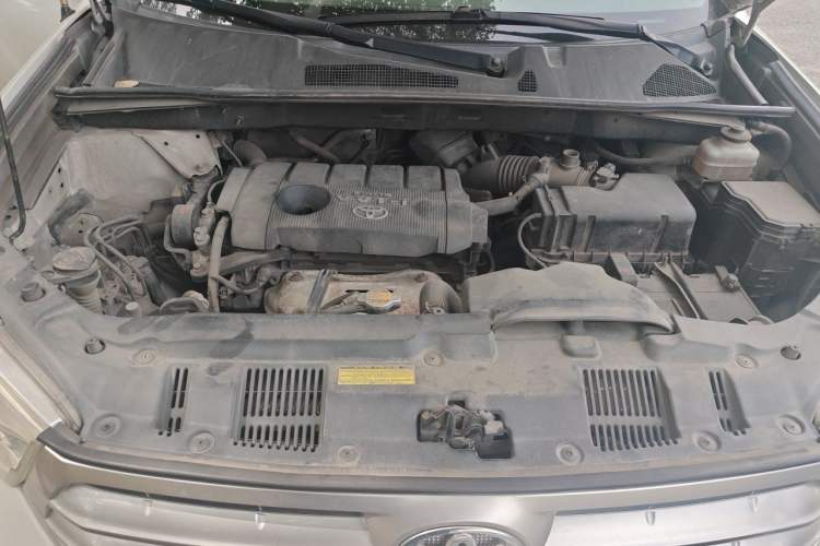 Used Toyota Highlander 2013 2.7L Two-Wheel Drive 5-Seater Purple Gold Edition Engine Bay