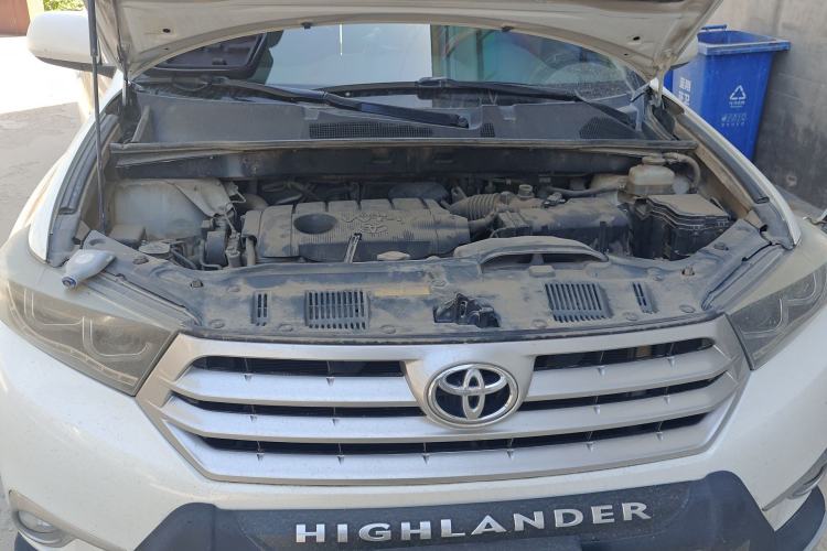 Used Toyota Highlander 2013 2.7L Two-Wheel Drive 7-Seater Zijin Edition Engine Bay
