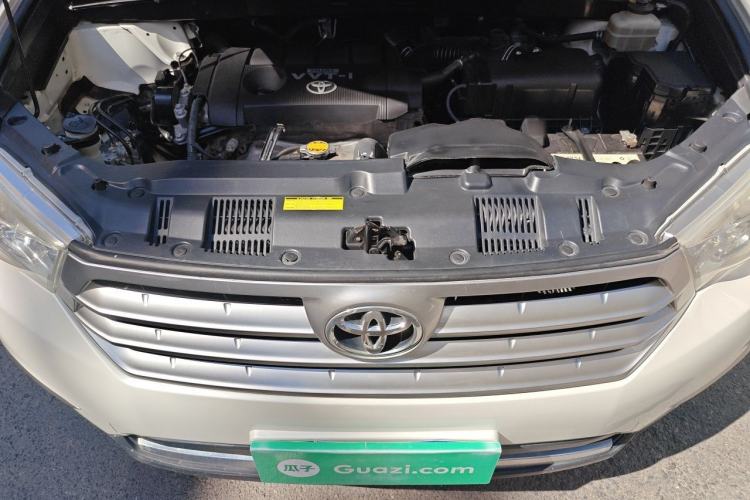 Used Toyota Highlander 2013 2.7L Two-Wheel Drive 5-Seater Purple Gold Edition Engine Bay