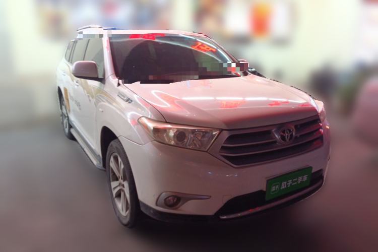 Used Toyota Highlander 2013 2.7L Two-Wheel Drive 5-Seater Purple Gold Edition Front Right 45 Deg
