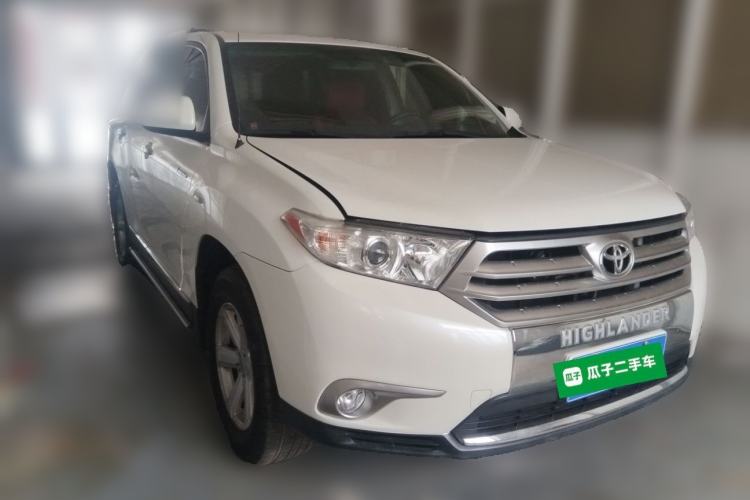 Used Toyota Highlander 2013 2.7L Two-Wheel Drive 5-Seater Purple Gold Edition Front Right 45 Deg