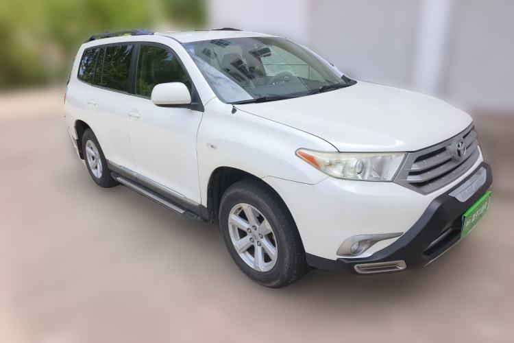 Used Toyota Highlander 2013 2.7L Two-Wheel Drive 5-Seater Purple Gold Edition Front Right 45 Deg