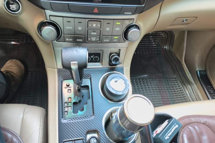 Used Toyota Highlander 2013 2.7L Two-Wheel Drive 7-Seater Zijin Edition Gear Lever
