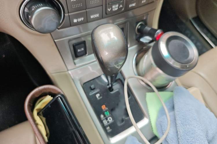Used Toyota Highlander 2013 2.7L 2WD 7-Seater Explorer Edition Gear Lever