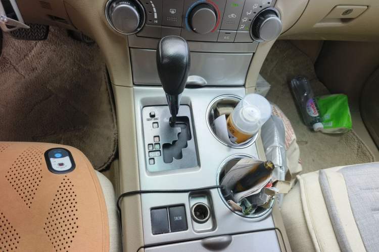 Used Toyota Highlander 2013 2.7L Two-Wheel Drive 5-Seater Purple Gold Edition Gear Lever
