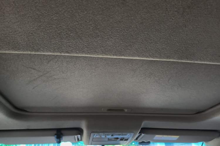 Used Toyota Highlander 2013 2.7L Two-Wheel Drive 7-Seater Zijin Edition Headliner