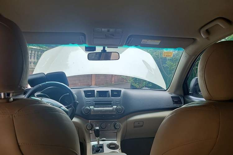 Used Toyota Highlander 2013 2.7L Two-Wheel Drive 5-Seater Purple Gold Edition Headliner