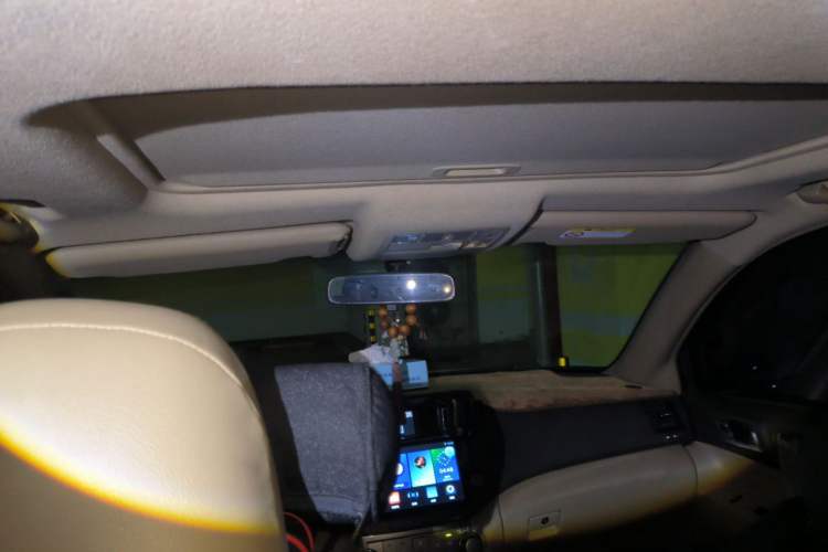 Used Toyota Highlander 2013 2.7L Two-Wheel Drive 7-Seater Zijin Edition Headliner