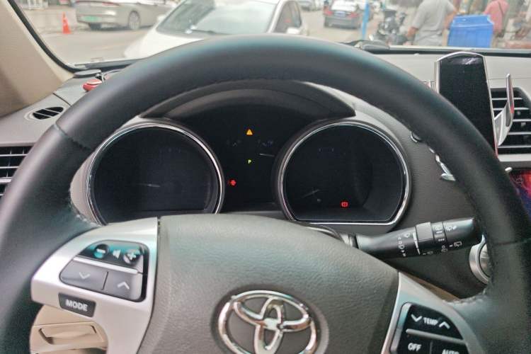 Used Toyota Highlander 2013 2.7L 2WD 7-Seater Explorer Edition Instrument Cluster