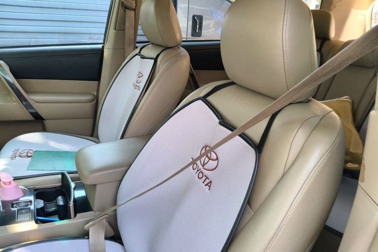 Used Toyota Highlander 2013 2.7L Two-Wheel Drive 5-Seater Purple Gold Edition Left Front Seat