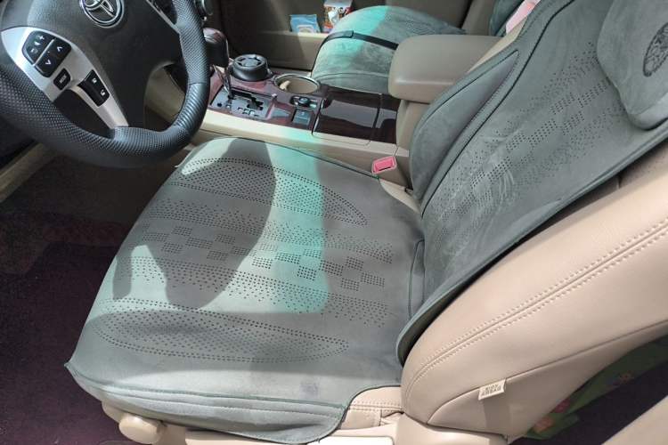 Used Toyota Highlander 2013 2.7L Two-Wheel Drive 5-Seater Purple Gold Edition Left Front Seat