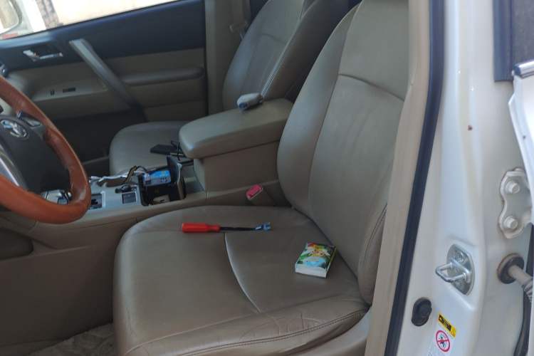 Used Toyota Highlander 2013 2.7L Two-Wheel Drive 7-Seater Zijin Edition Left Front Seat