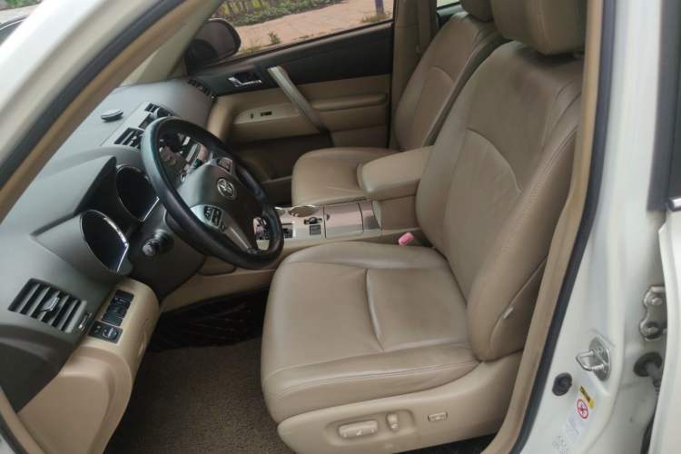 Used Toyota Highlander 2013 2.7L 2WD 7-Seater Explorer Edition Left Front Seat