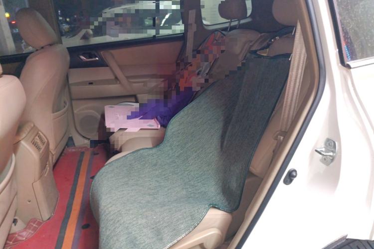 Used Toyota Highlander 2013 2.7L Two-Wheel Drive 5-Seater Purple Gold Edition Left Rear Seat