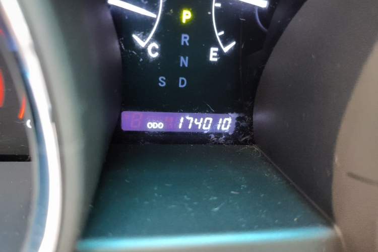 Used Toyota Highlander 2013 2.7L Two-Wheel Drive 7-Seater Zijin Edition Odometer Close Up