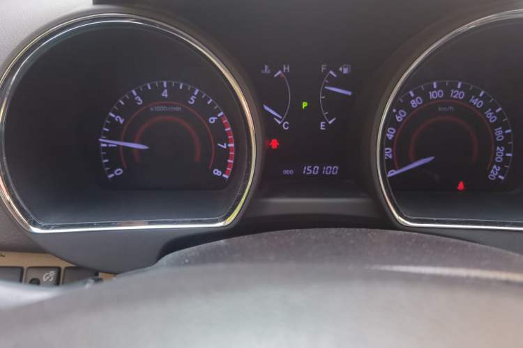 Used Toyota Highlander 2013 2.7L Two-Wheel Drive 5-Seater Purple Gold Edition Odometer Close Up