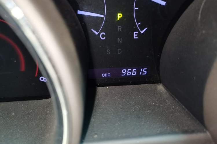 Used Toyota Highlander 2013 2.7L 2WD 7-Seater Explorer Edition Odometer Close Up