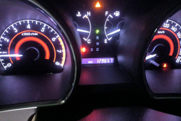 Used Toyota Highlander 2013 2.7L Two-Wheel Drive 7-Seater Zijin Edition Odometer Close Up
